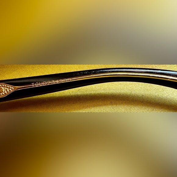 Black Gucci bold & classic black full-rim frame eyeglasses w/ signature Gucci main image 4